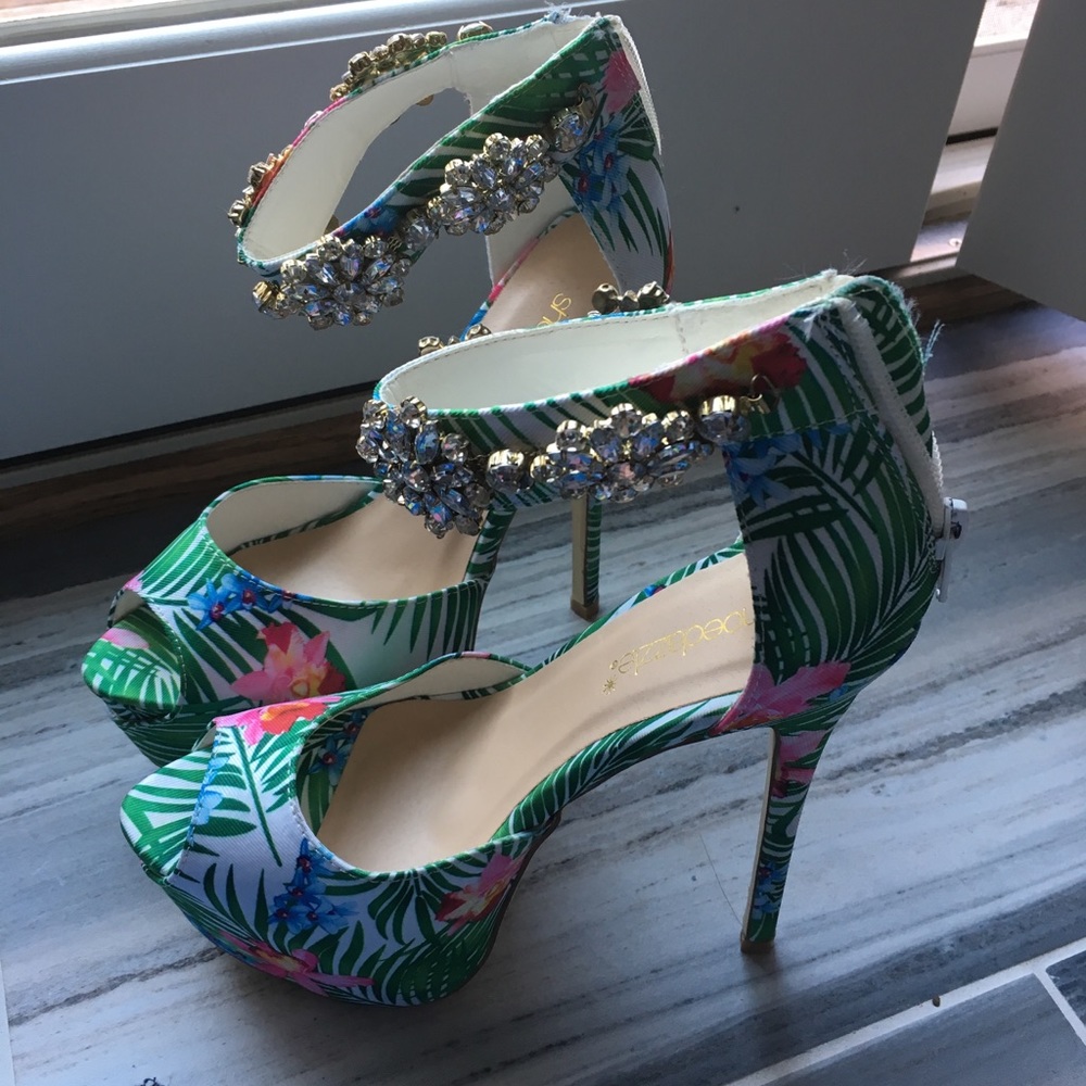 Shoe Dazzle Nayana Heels